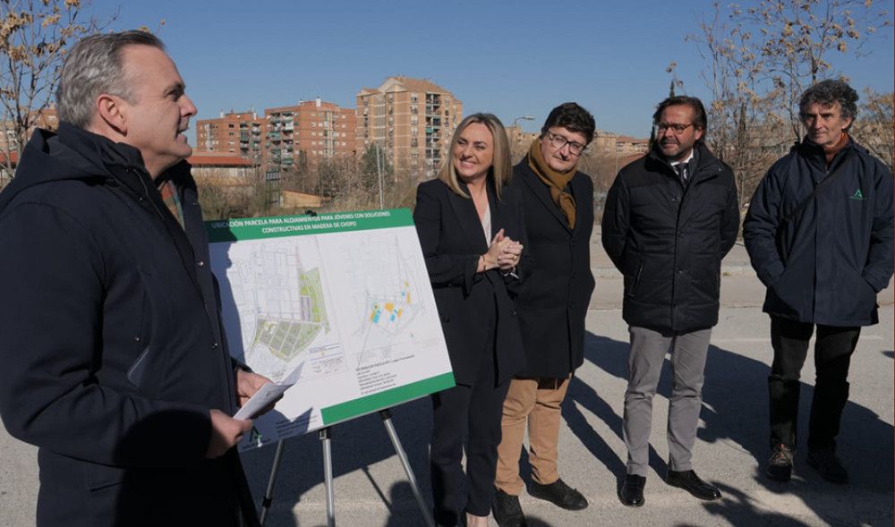 La Junta proyectará 30 alojamientos para jóvenes en Granada aplicando madera de chopo