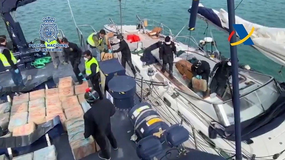 Intervenidas cuatro toneladas de hachís en un velero de bandera neerlandesa que navegaba con destino a España