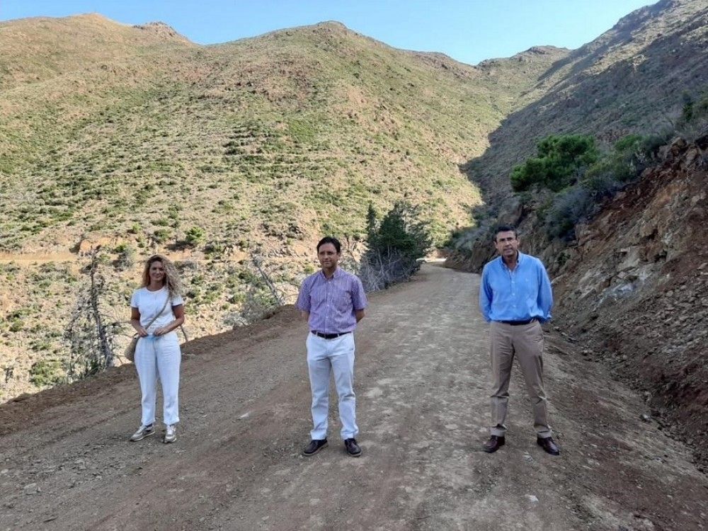 La Junta restaura el acceso a la explotaciones ganaderas y apícolas de Ojén (Málaga)