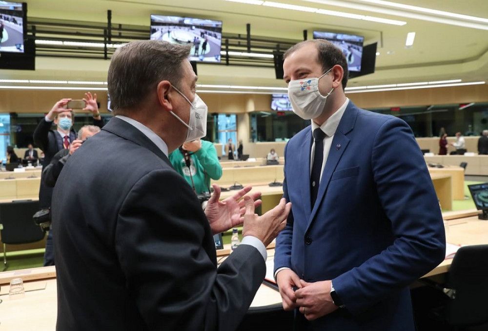 El ministro de Agricultura intenta corregir en Bruselas las condiciones de una PAC que perjudica a España