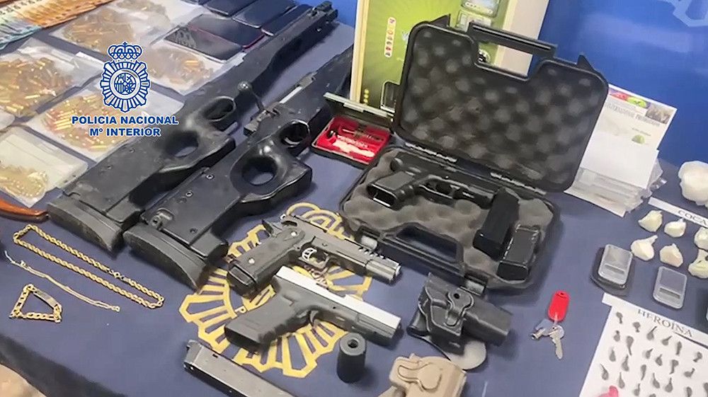 La Policía Nacional detiene en Málaga a 19 personas de un clan dedicado al tráfico de drogas, al que se atribuye también un atraco a una joyería