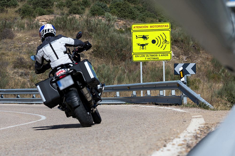 Tráfico refuerza la vigilancia en las carreteras más transitadas por motoristas