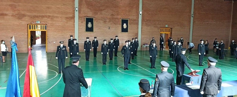 Juran el cargo en Málaga 22 agentes de la vigesimonovena promoción de oficiales de la Policía Nacional
