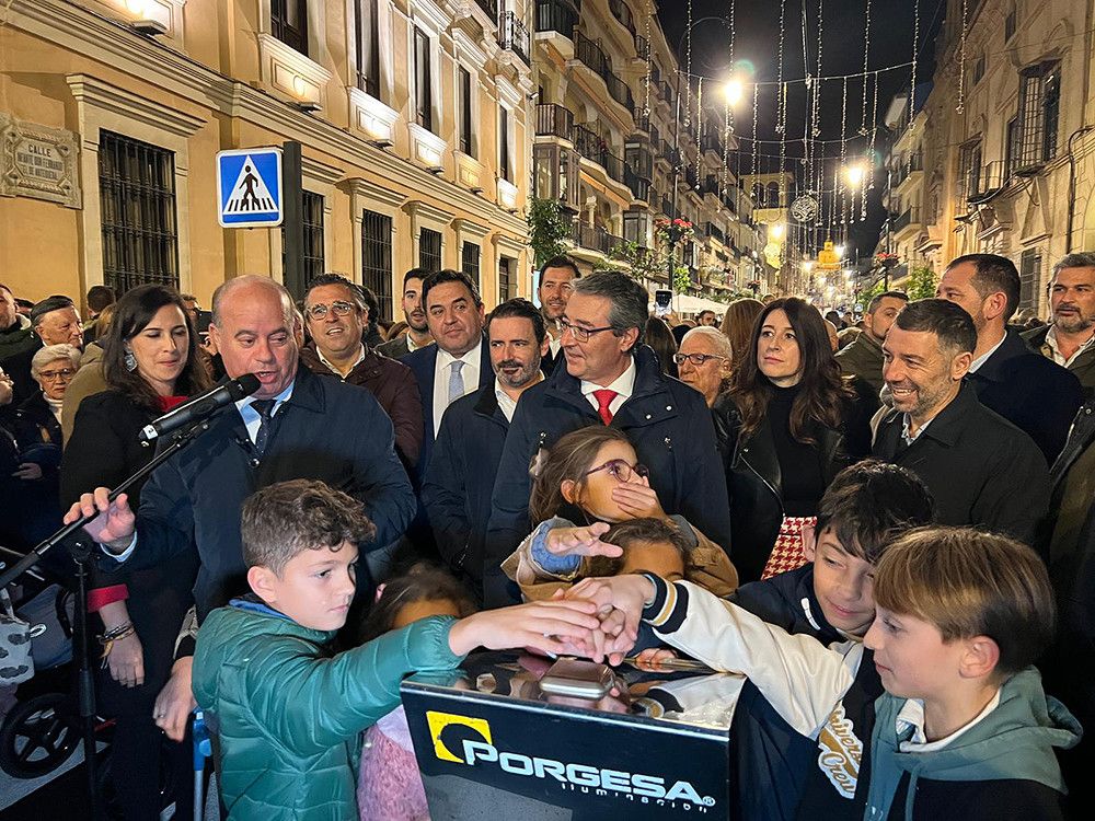 Concluyen las obras de remodelación integral de la principal vía de Antequera con financiación de la Diputación