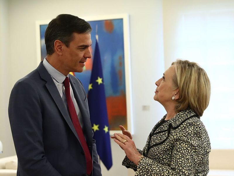 Reunión de Pedro Sánchez con Hillary Clinton en La Moncloa