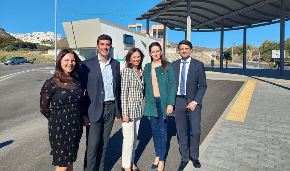 La Junta inaugura la estación de autobuses de Mojácar que acogerá todo el transporte público interurbano