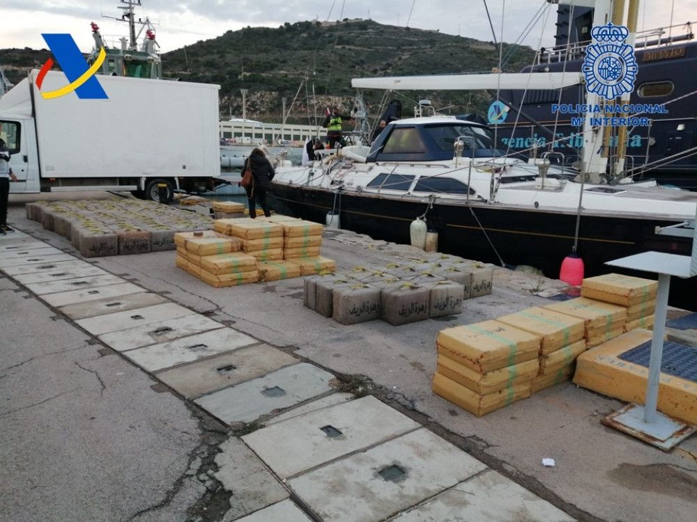 Interceptado un velero en aguas cercanas a Cartagena con 4.700 kilogramos de hachís