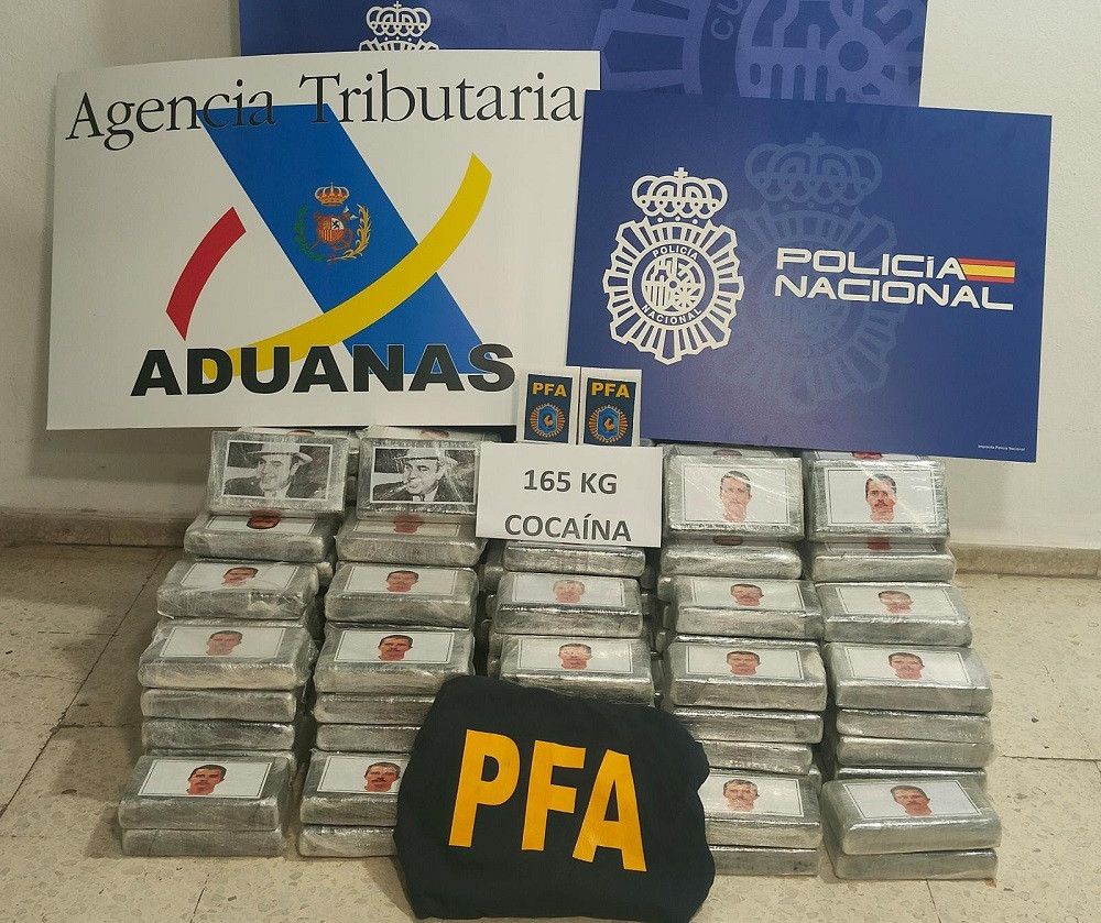Intervenidos 165 kilos de cocaína ocultos en un contenedor procedente de Argentina mediante el procedimiento de "gancho ciego"