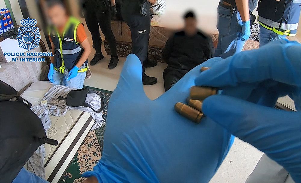 La Policía Nacional detiene durante un operativo a los presuntos autores de la muerte de un militar en Ceuta