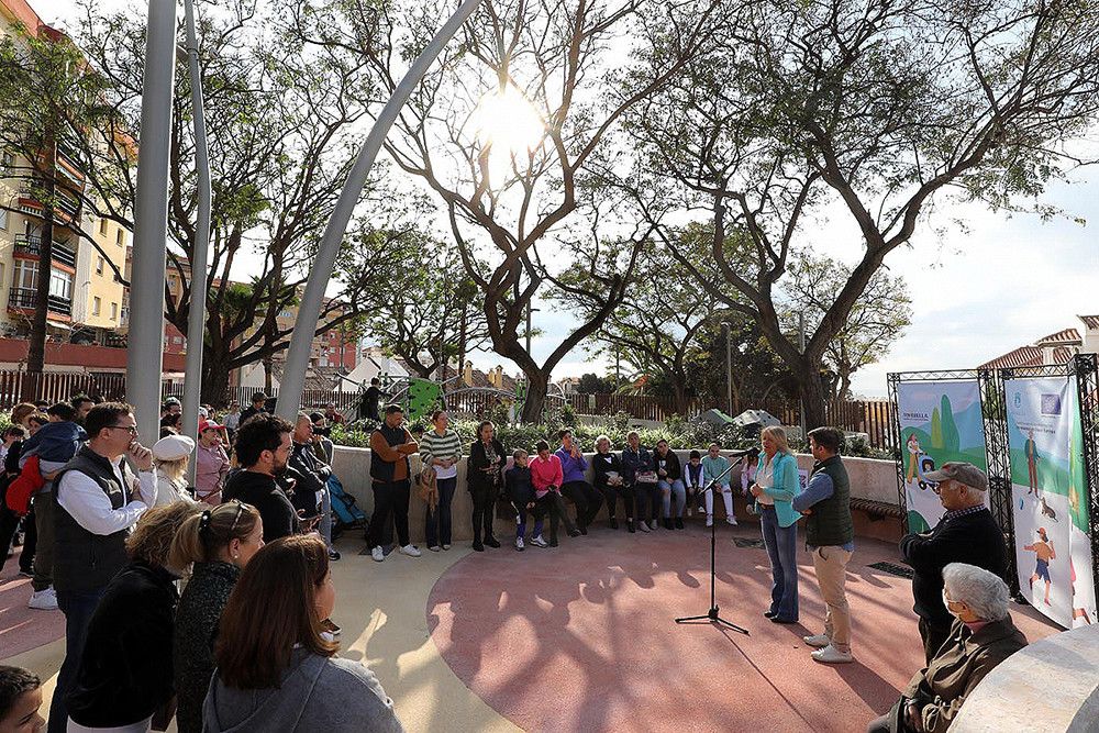 Inaugurado el nuevo parque de La Patera, con más de 1.700 metros cuadrados de superficie, áreas de juegos infantiles, senderos y zonas de descanso