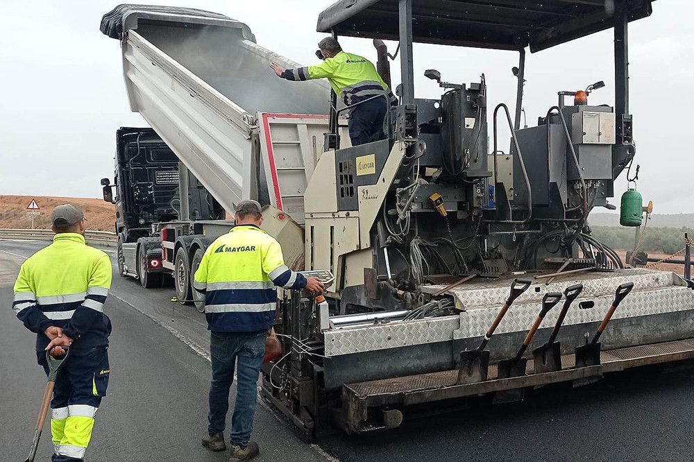 La Diputación invierte 434.000 euros en la mejora de una de las vías de acceso al Puerto Seco de Antequera