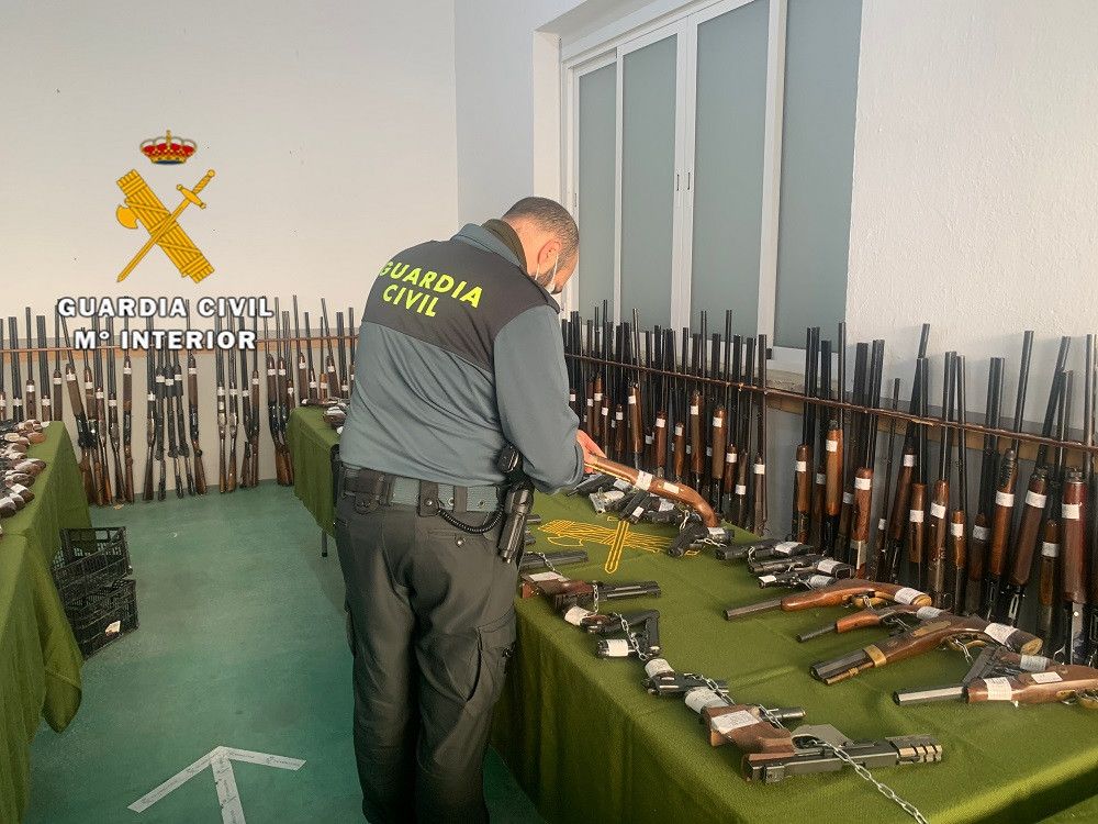 La Guardia Civil de Málaga celebrará el próximo día 13 la última subasta de armas tras el cambio normativo