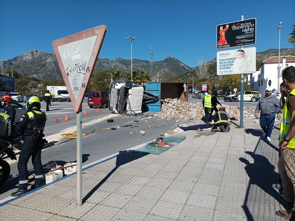 Tráfico realiza esta semana una campaña de control de la seguridad en camiones y autobuses