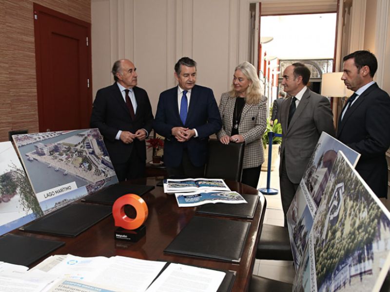 El Gobierno andaluz reclama al central soluciones al déficit de medios y personal en el control de frontera del Puerto de Algeciras
