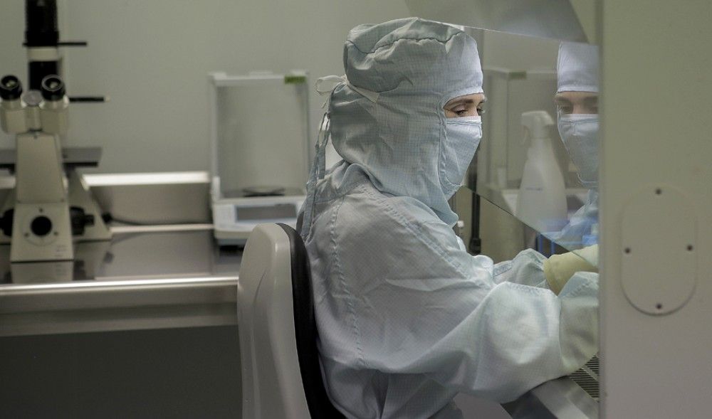 Científicos andaluces identifican fármacos con potencial terapéutico frente al COVID-19