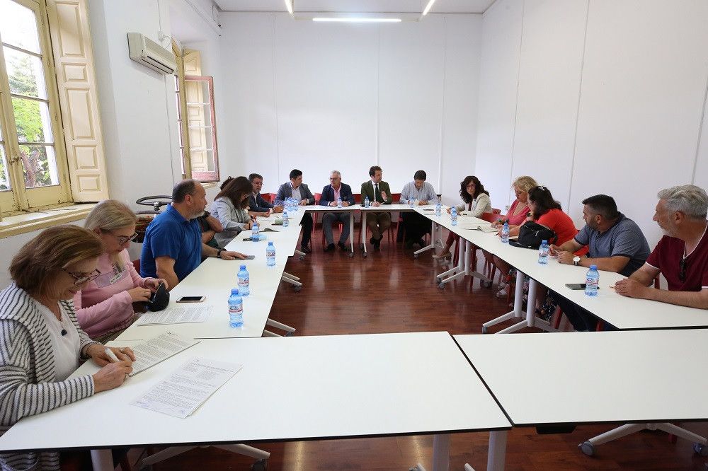 Firmado el acuerdo para regular las ofertas de estabilización de 324 plazas en la Diputación