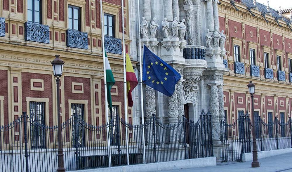Un día de luto oficial en Andalucía por la muerte de Isabel II