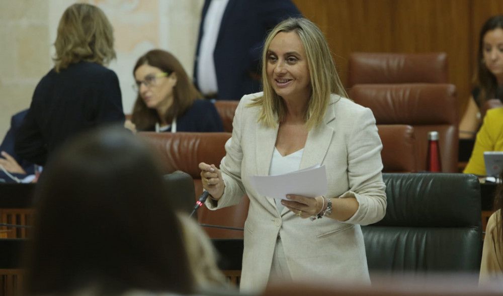 La consejera de Fomento afirma que se ha mejorado la eficiencia energética en más de 1.700 viviendas del parque público residencial