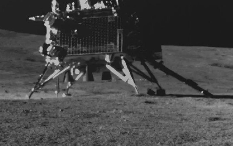 El rover lunar de la India confirma la presencia de azufre en la Luna