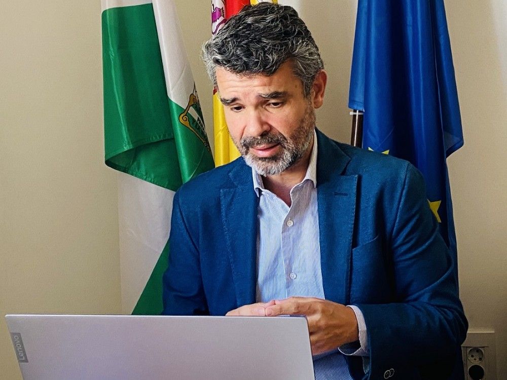 El PSOE propone duplicar temporalmente la ocupación de la vía pública para terrazas