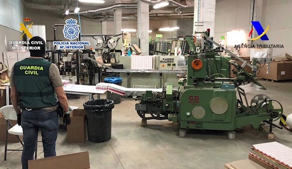 Desarticulada una organización dedicada a la fabricación clandestina de cajetillas de tabaco