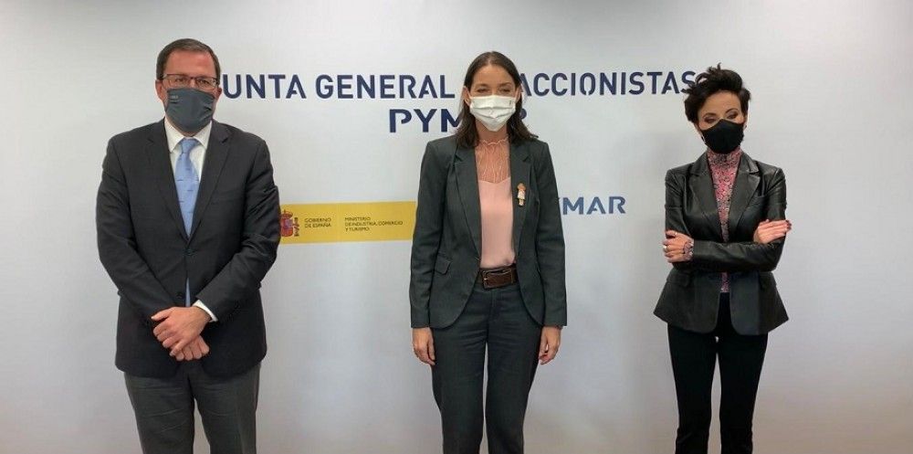 La ministra de Industria respalda la colaboración de las administraciones y el sector naval a través de PYMAR