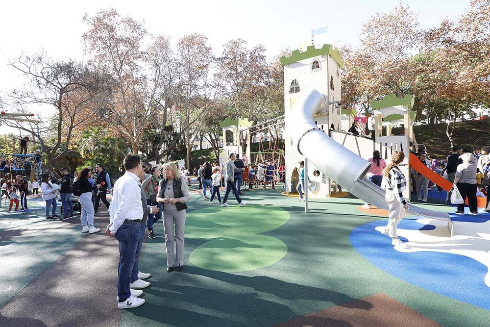 El Ayuntamiento concluye la remodelación del parque infantil del parque Arroyo de La Represa, que se convierte en el área de juegos más grande del municipio