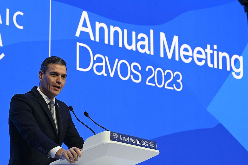 Pedro Sánchez hace en Davos un llamamiento a las élites mundiales para que contribuyan a revertir las desigualdades