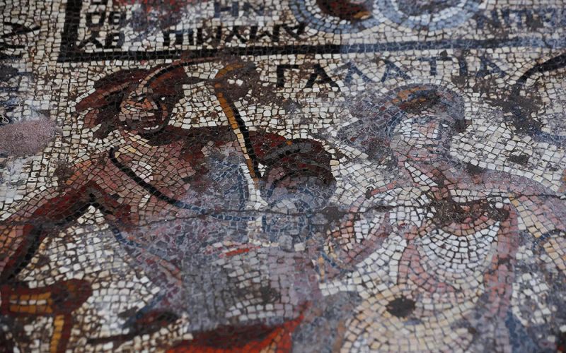 Descubierto un tercer mosaico romano en el yacimiento arqueológico sirio de Rastán