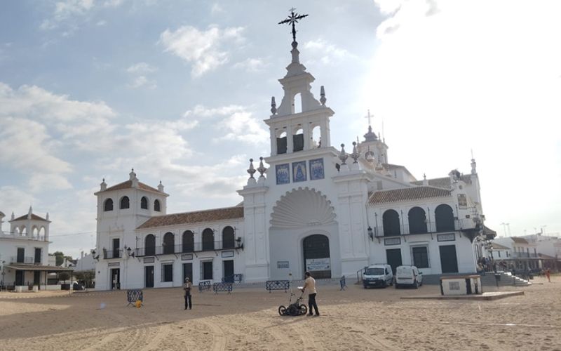 La Junta promueve un estudio arqueológico en el entorno de la ermita del Rocío