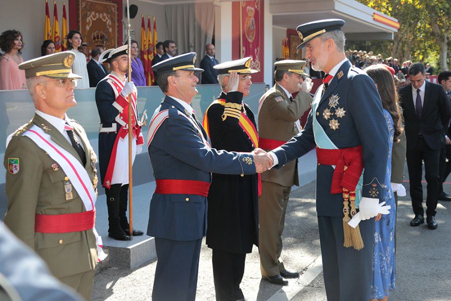 Los reyes, acompañados de la princesa de Asturias, presiden los actos por el Día de la Fiesta Nacional