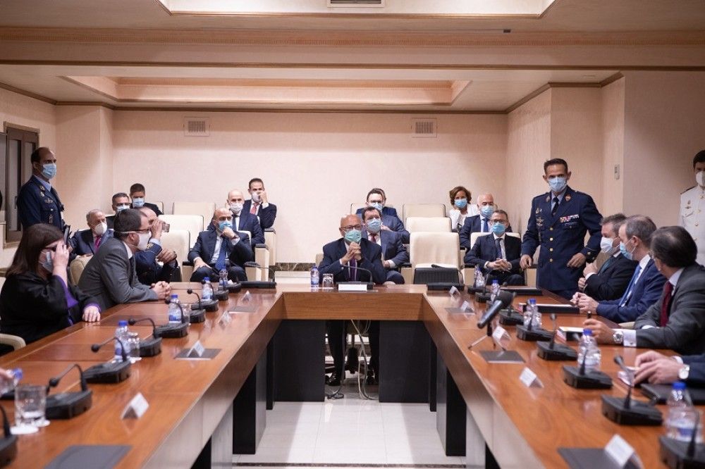 Defensa y las empresas nominadas para liderar los pilares de demostración tecnológica del NGWS/FCAS firman el Protocolo General de Actuación