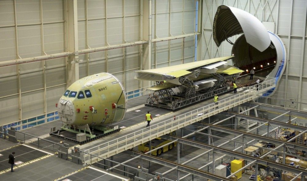 La Junta de Andalucía solicita concreción en las ayudas del Gobierno al sector aeroespacial