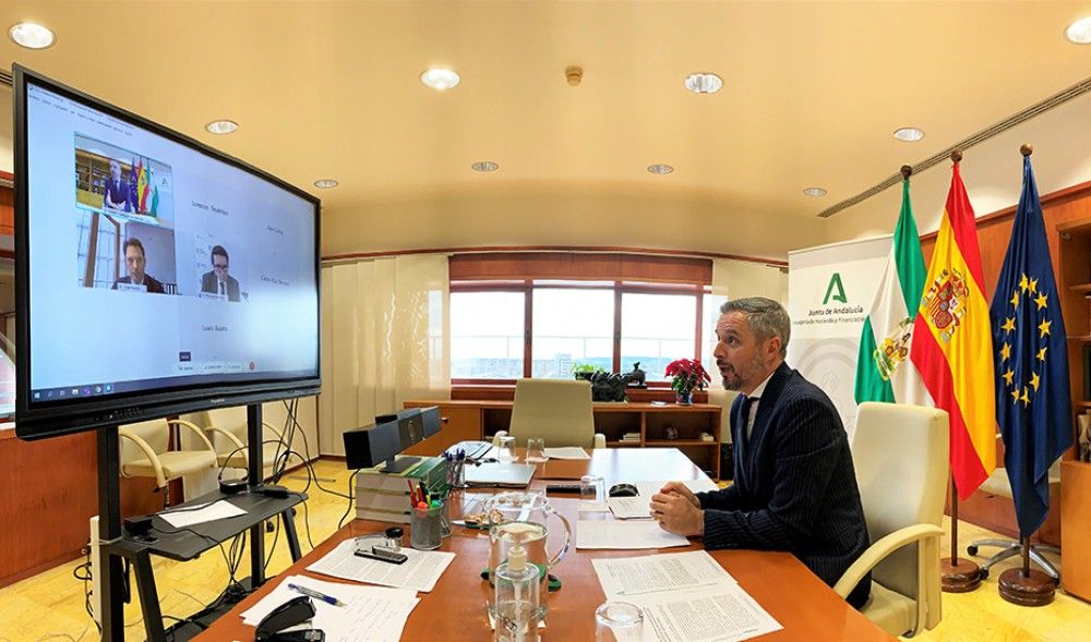Junta y BEI firman un acuerdo para movilizar hasta 250 millones de euros de financiación para el sector agrícola andaluz