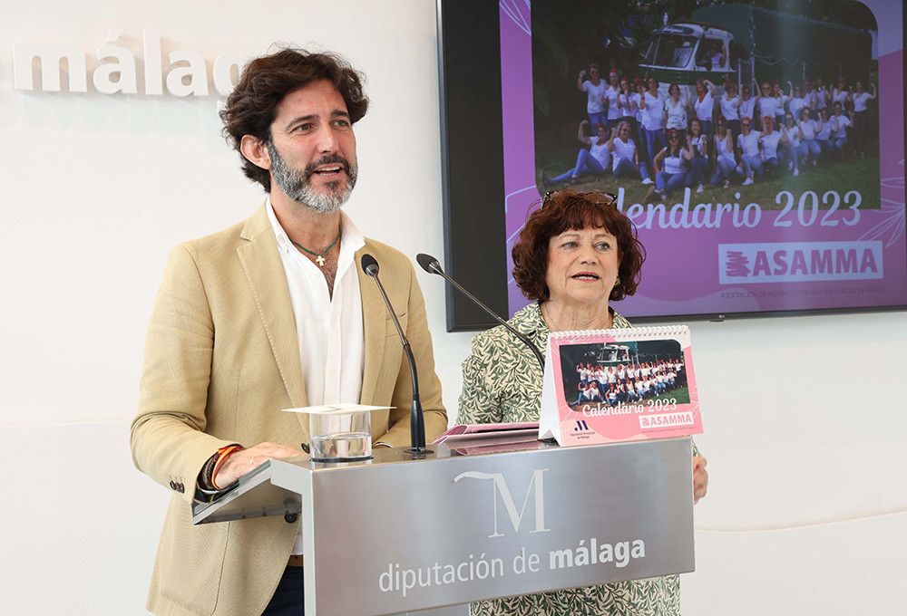 La Diputación presenta el calendario solidario 2023 de Asamma para promover la prevención del cáncer de mama