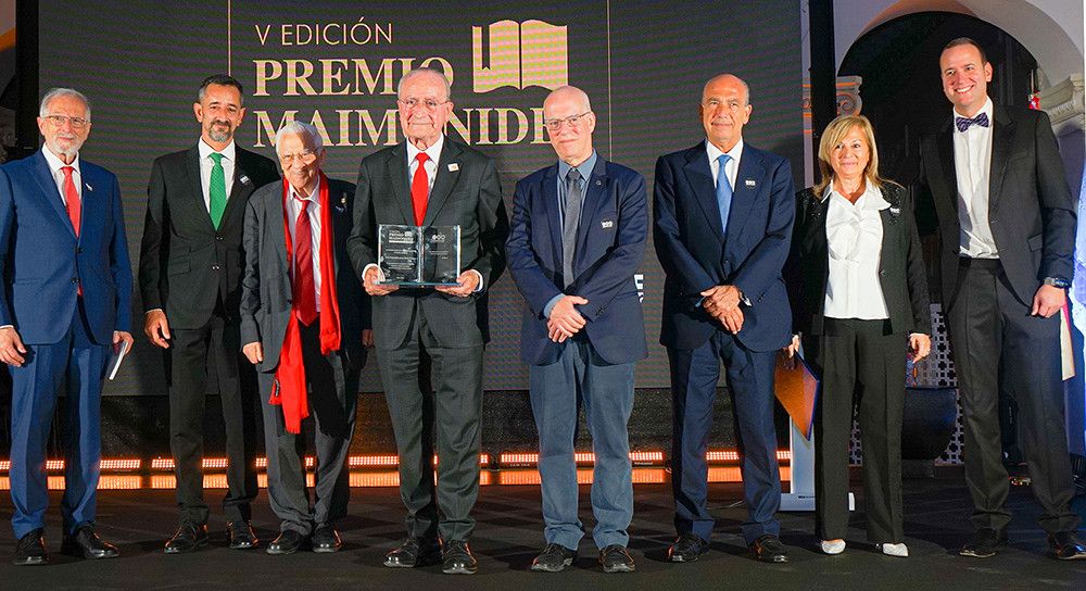 El Alcalde de Málaga, Francisco de la Torre recibe el Premio Maimónides