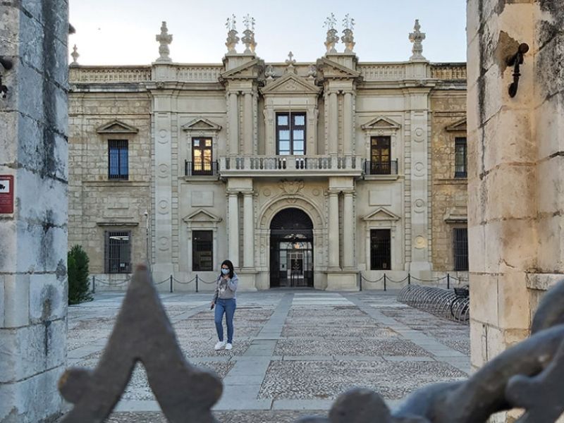 Las universidades andaluzas y Georgetown impulsarán cursos para favorecer el intercambio de estudiantes