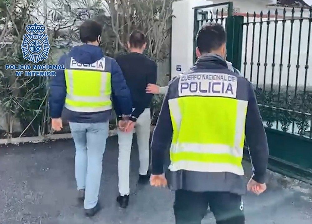 Detenidos en Marbella el atracador y el encargado de un supermercado por robar en connivencia en el establecimiento
