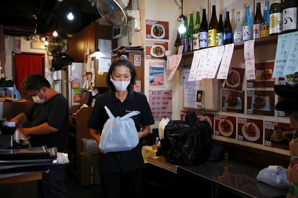 Consumo abre a audiencia pública el Real Decreto para que los clientes de bares, restaurantes y comercios se lleven la comida a casa