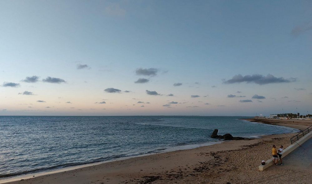 Las aguas de baño de las playas del litoral andaluz mantienen unos niveles de calidad adecuados