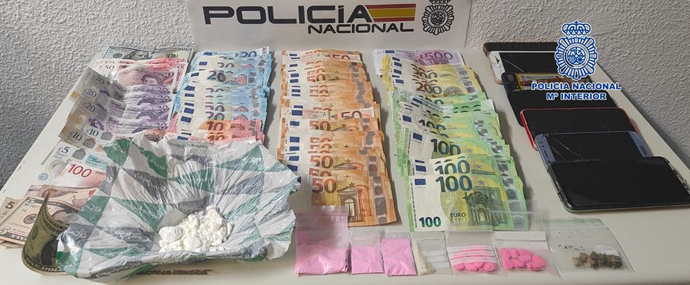 La Policía Nacional detiene en el parking de una conocida discoteca de Marbella a dos hombres por tráfico de drogas y cohecho tras ofrecer a los agentes 10.000 euros para eludir el arresto