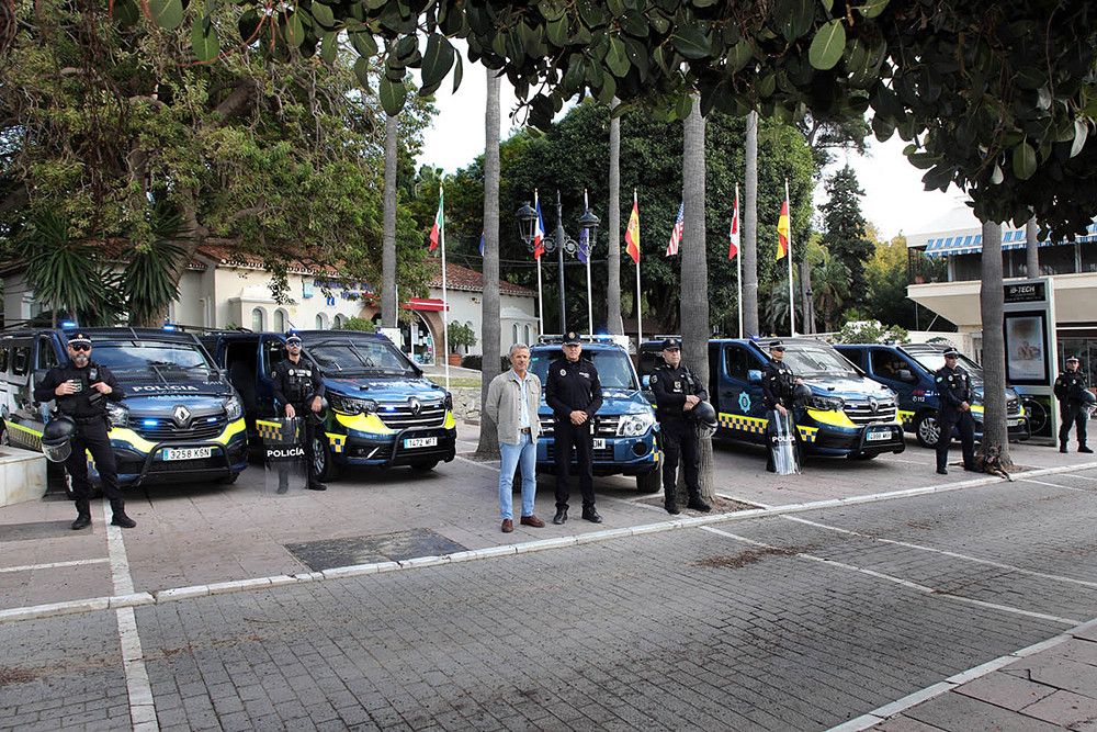 El Ayuntamiento refuerza la Unidad de Intervención de la Policía Local con la incorporación de dos nuevas furgonetas y continuará ampliando su plantilla hasta superar la veintena de agentes