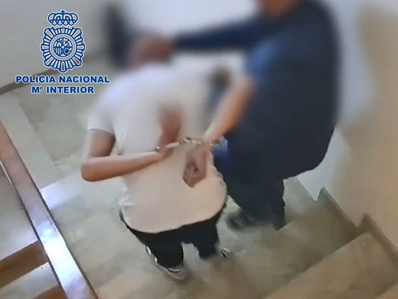 La Policía Nacional detiene en Marbella a tres ladrones de relojes de lujo tras el asalto a una pareja en la vía pública