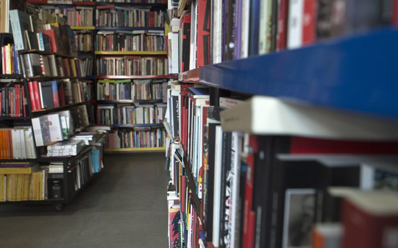 El libro en papel monopoliza la producción editorial de Andalucía, con el 78,5% en el segundo trimestre