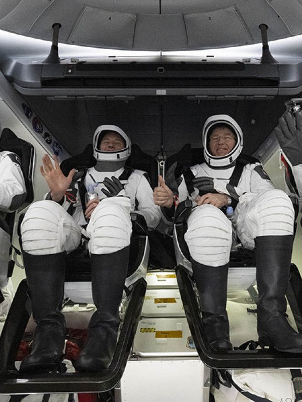 La nave espacial Crew Dragon regresa a la Tierra con 4 astronautas procedentes de la Estación Espacial