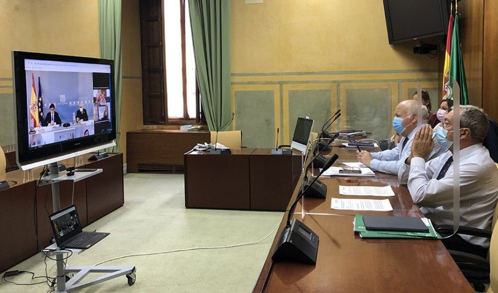 Andalucía pide al Gobierno directrices comunes y coordinación frente al Covid-19 de los universitarios