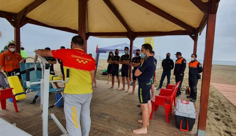 El Ayuntamiento imparte un curso de socorrismo en el marco del Plan de Playas de este año