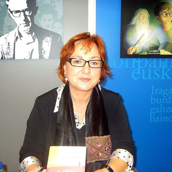 El festival Marpoética ha comenzado hoy en Marbella con poesía y música de la mano de Miren Agur Meabe, Aurora Luque, Ángeles Mora y La Bien Querida