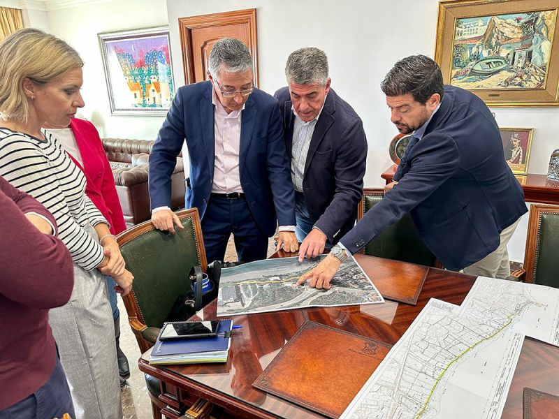 La Diputación y el Ayuntamiento de Nerja trabajan para ampliar la Senda Litoral