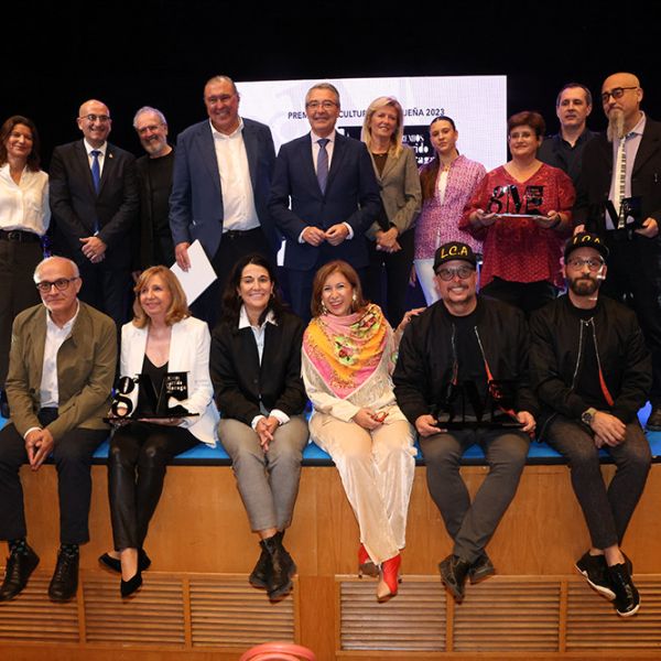 La Diputación entrega el Premio a la Cultura Malagueña Antonio Garrido Moraga a la Revista Litoral